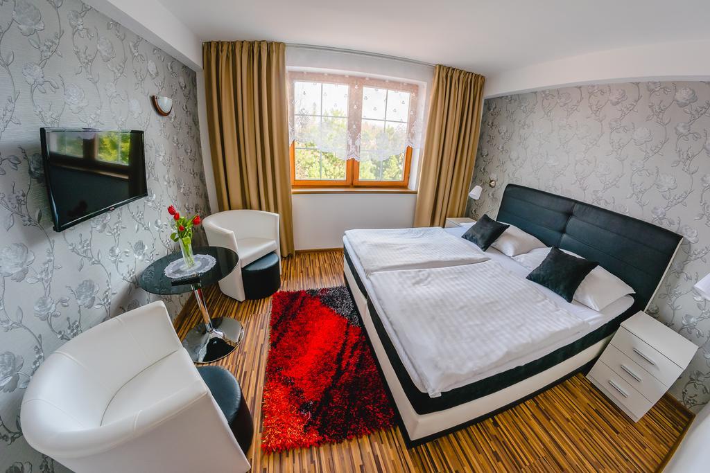 Penzion Panda Hotel Turčianske Teplice Екстериор снимка